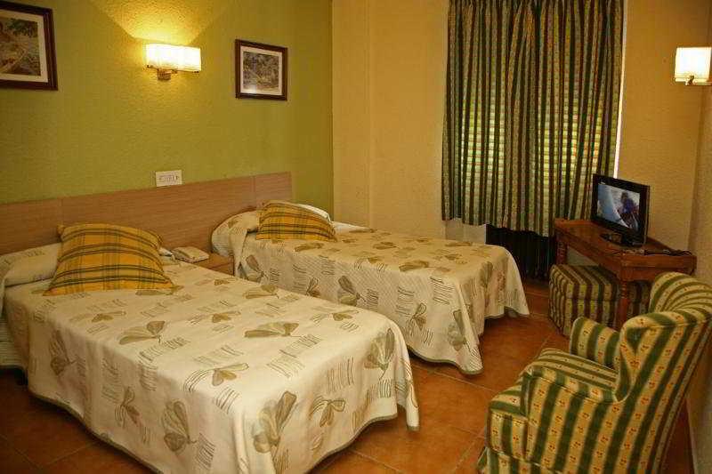 Hotel La Paz Jaca Eksteriør bilde